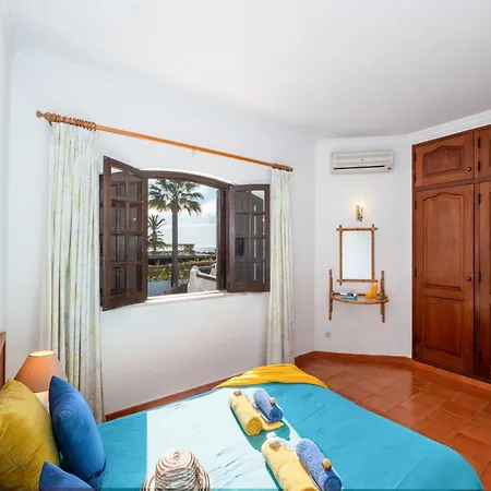 Villa In Gale With Pool & Beach Nearby