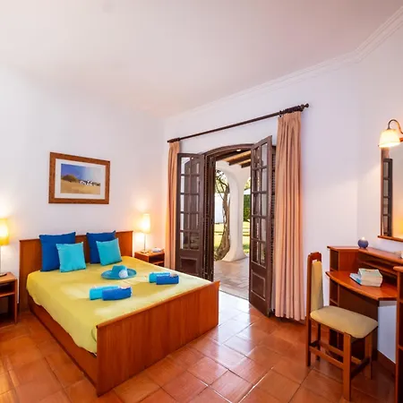 Villa In Gale With Pool & Beach Nearby Villa